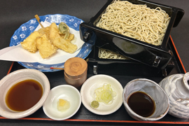 いかと春の山菜の天せいろ